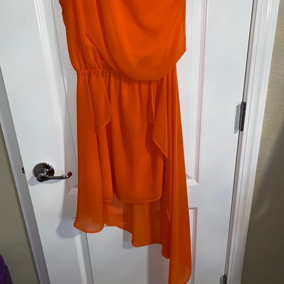 Bebe high low dress - Picture 2 of 5